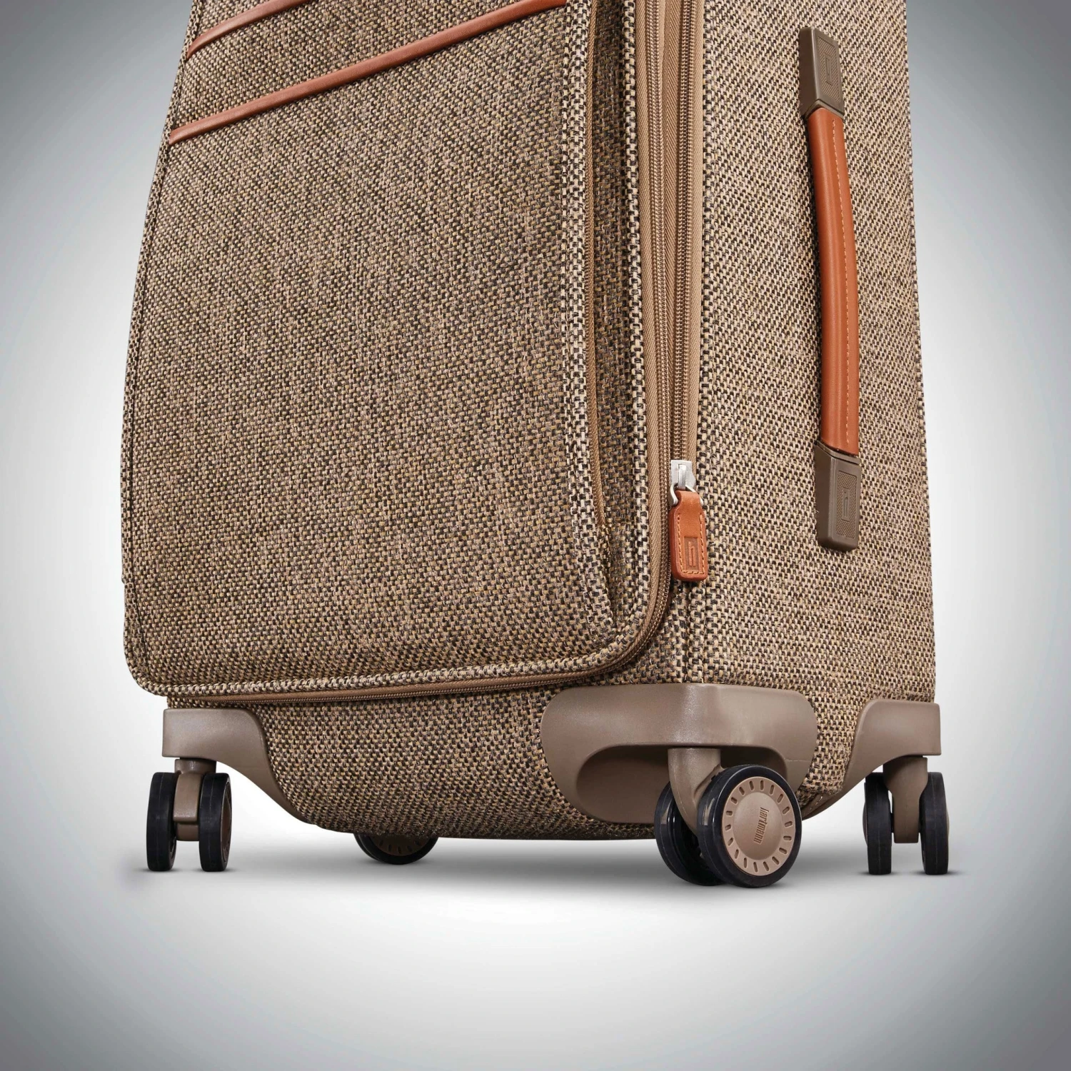 Hartmann Tweed Legend Global Carry On Expandable Spinner 8 Hartmann Tweed Legend Global Carry On Expandable Spinner - Image 8